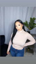 Load image into Gallery viewer, Yulie Top (Cream)

